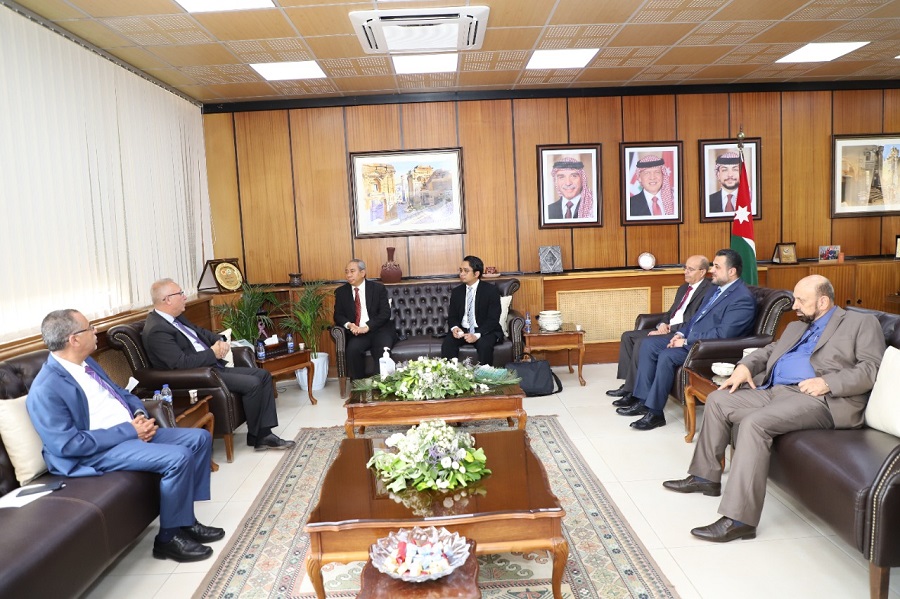 السفير الاندونيسي في عمان يزور اليرموك