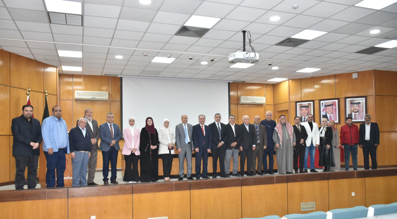قسم اللغة العربية ينظم احتفالية بمناسبة اليوم العربي للشعر والشعراء 
