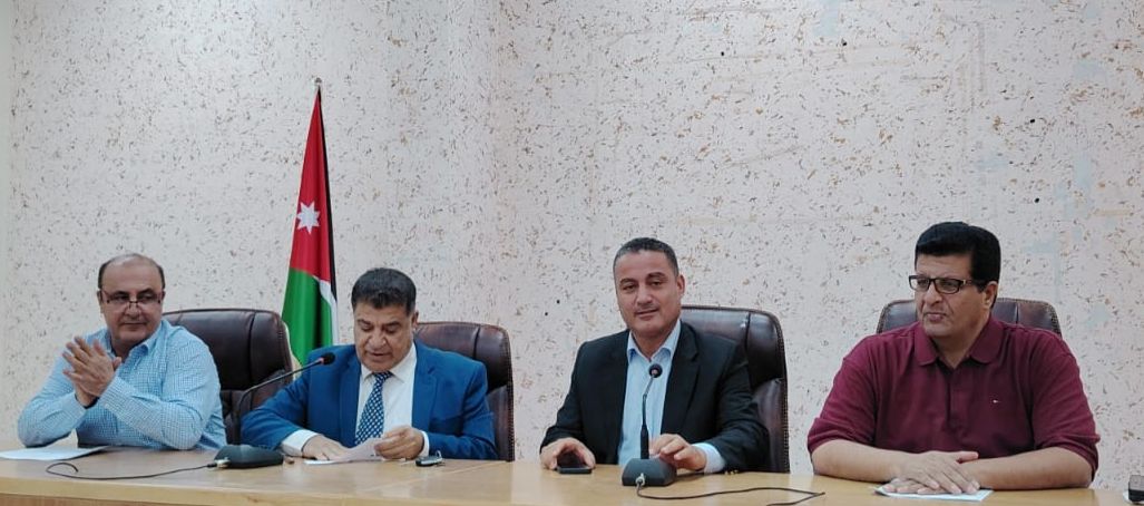 "قسم التاريخ والحضارة " ينظم ندوة تاريخية بعنوان: "الحسين الراحل طيب الله ثراه ملك القلوب والعقول"