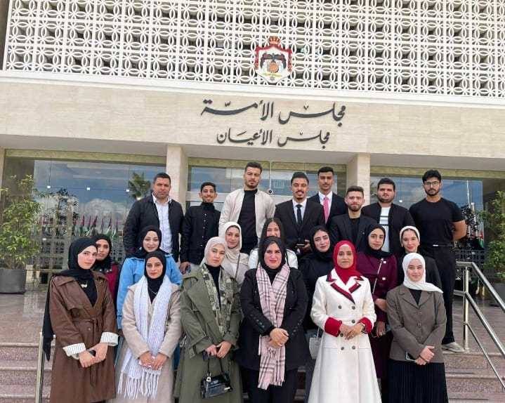طلبة الدراسات السياسية والدولية يزورون مجلس الأمة للاطلاع على آليات العمل التشريعي
